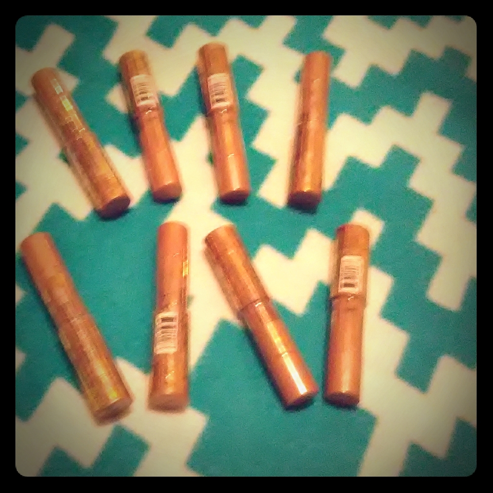 Bundle of 6 highlight pencils